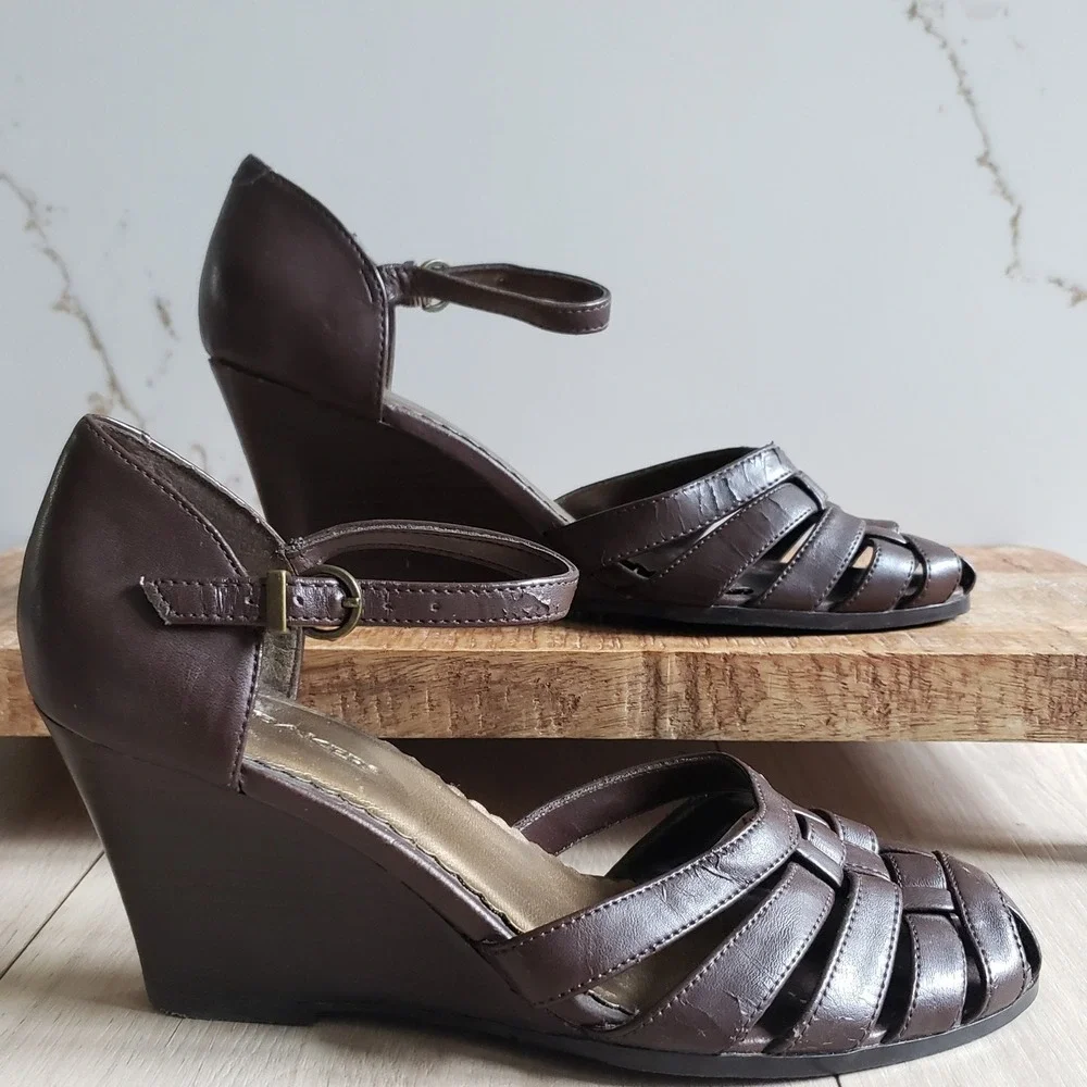 Liz Baker Wedge Womens 7 Brown Strappy Sandals Vegan‎ Leather Woven Chunky Heels